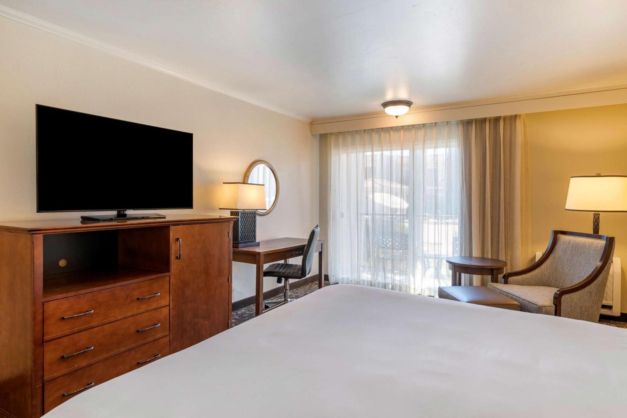 Best Western Plus Royal Oak Hotel San Luis Obispo Exterior photo