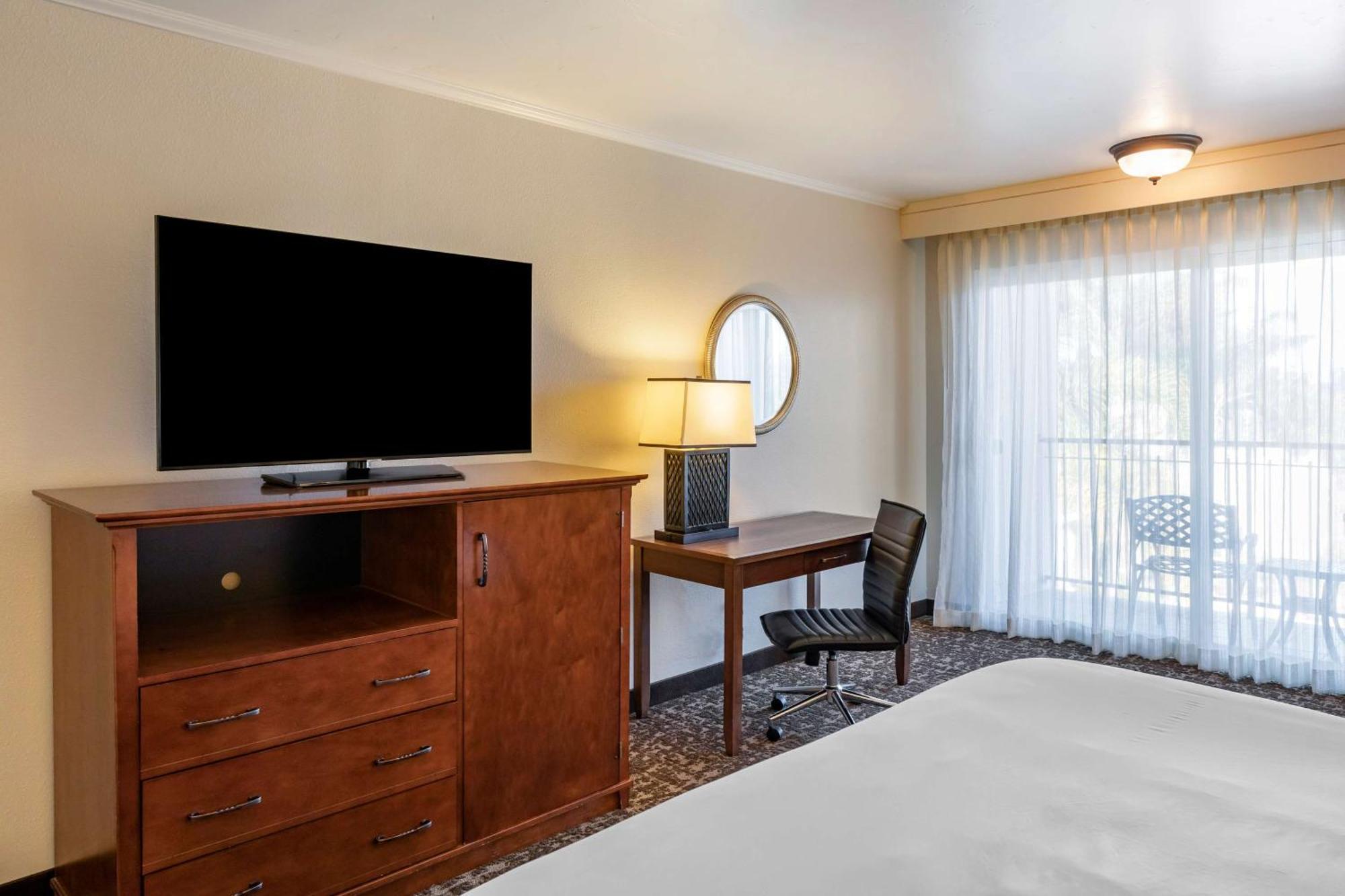 Best Western Plus Royal Oak Hotel San Luis Obispo Exterior photo